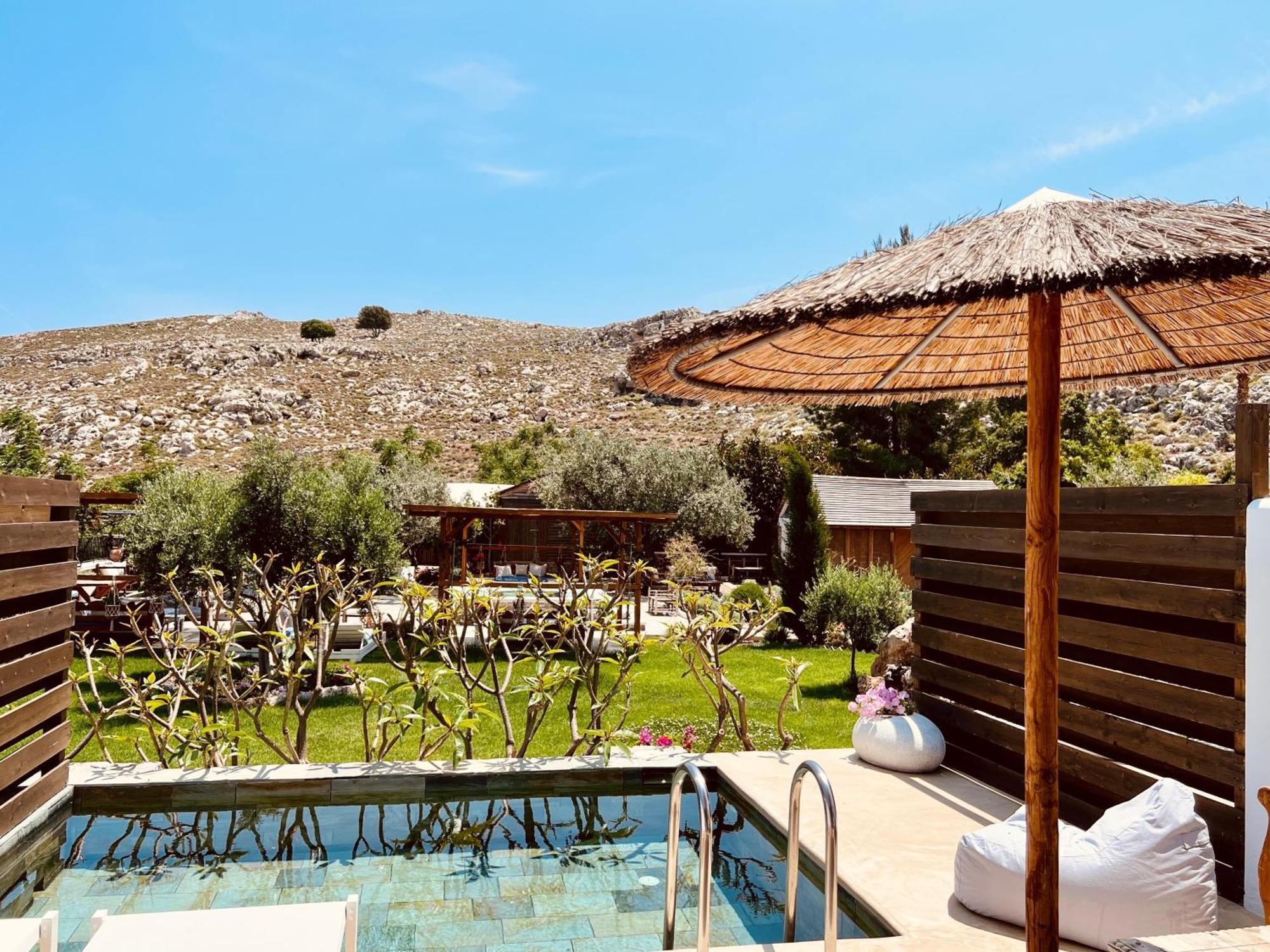 Caesars Gardens Hotel & Spa - Adults Only 林都斯 外观 照片