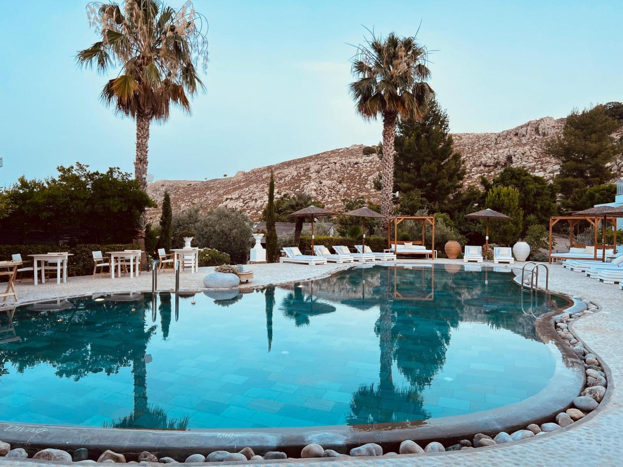 Caesars Gardens Hotel & Spa - Adults Only 林都斯 外观 照片